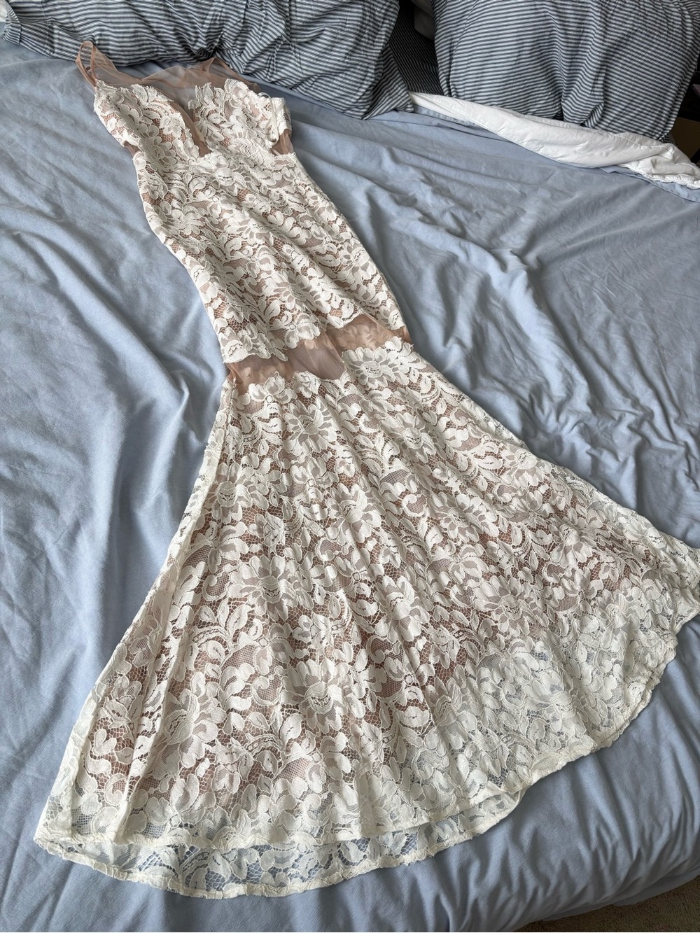 ✨💍NWT✨💍 BCBG LACE WEDDING GOWN SZ:4 - Picture 7 of 11